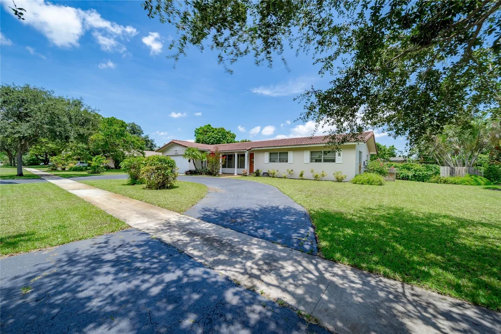 Unit for sale at 352 SW 63rd Terrace, Plantation, FL 33317