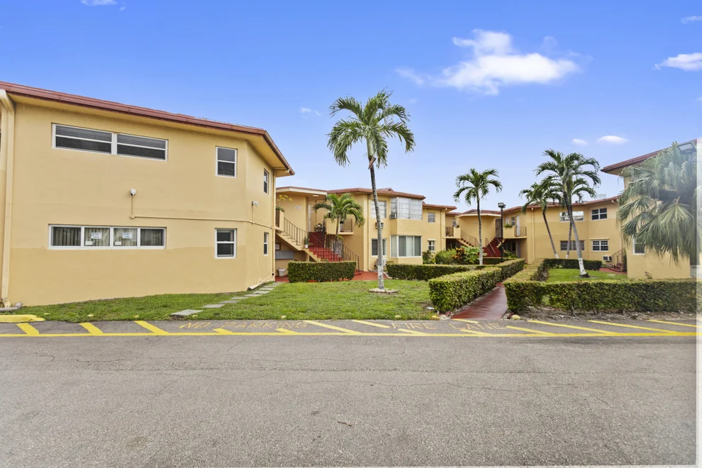 Unit for sale at 18630 NE 18TH Avenue, Miami, FL 33179