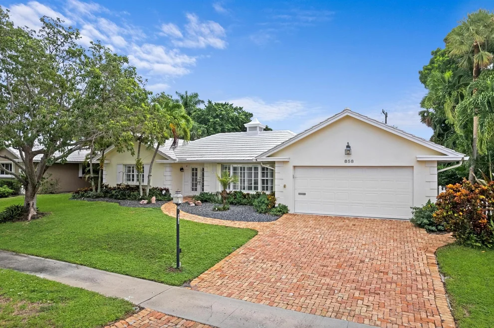 Unit for sale at 858 Hickory Terrace, Boca Raton, FL 33486