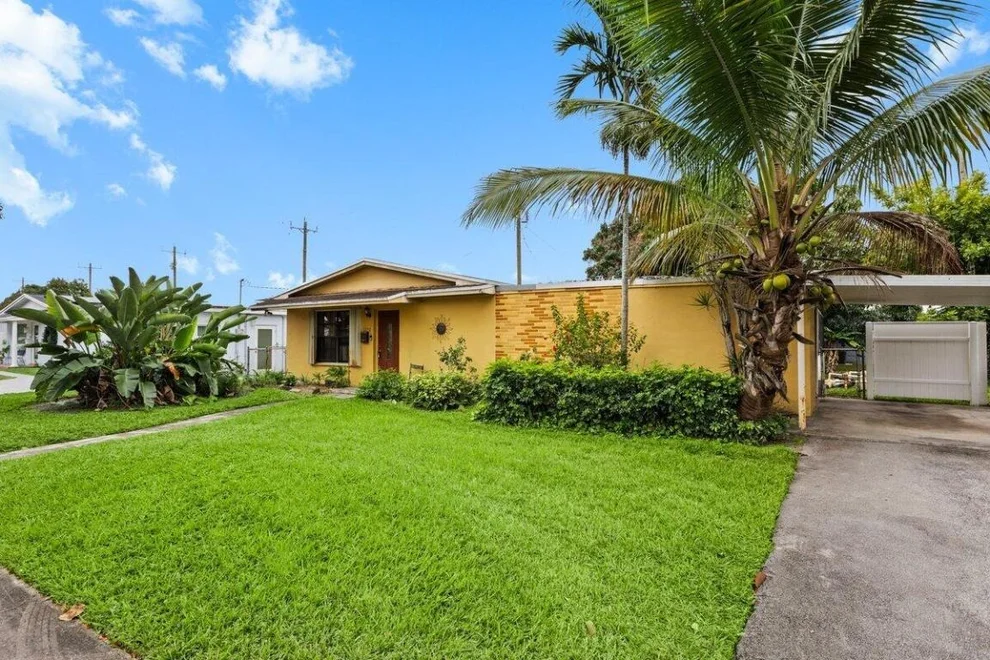 Unit for sale at 1250 NW 175 Street, Miami, FL 33169