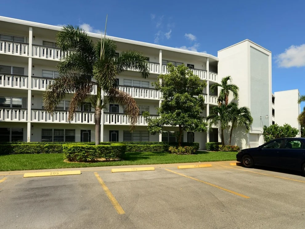 Unit for sale at 205 Southampton A, West Palm Beach, FL 33417