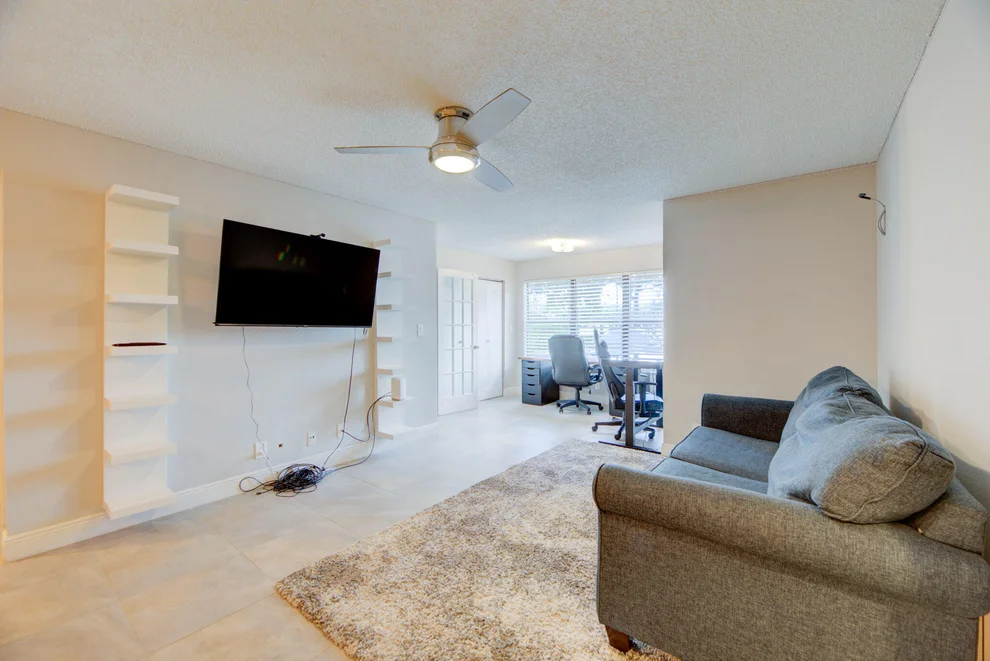 Unit for sale at 2900 S University Drive, Davie, FL 33328