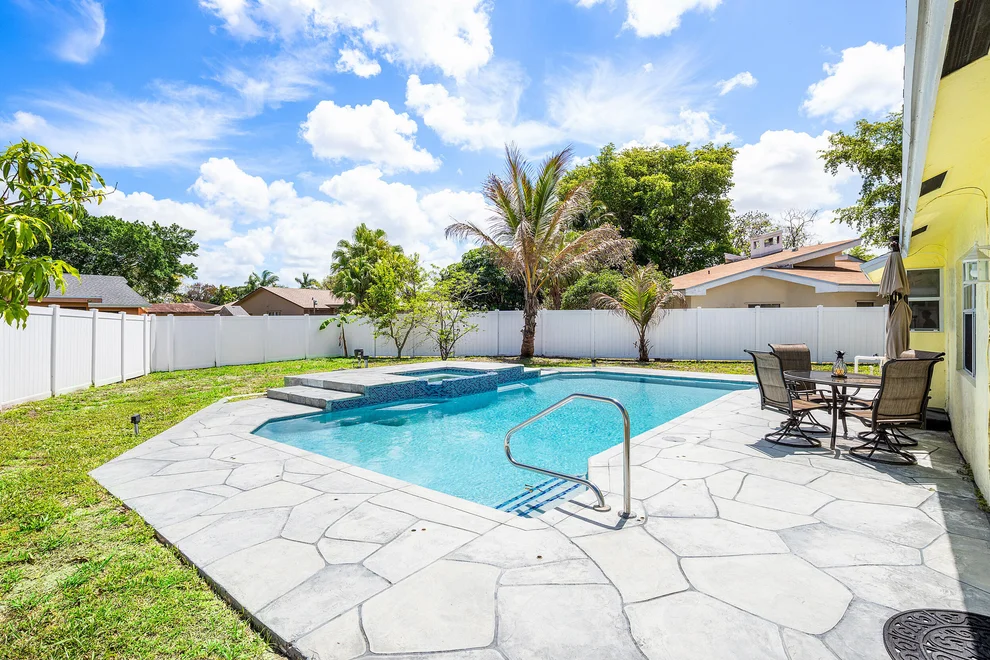 Unit for sale at 246 Natchez Court, Royal Palm Beach, FL 33411