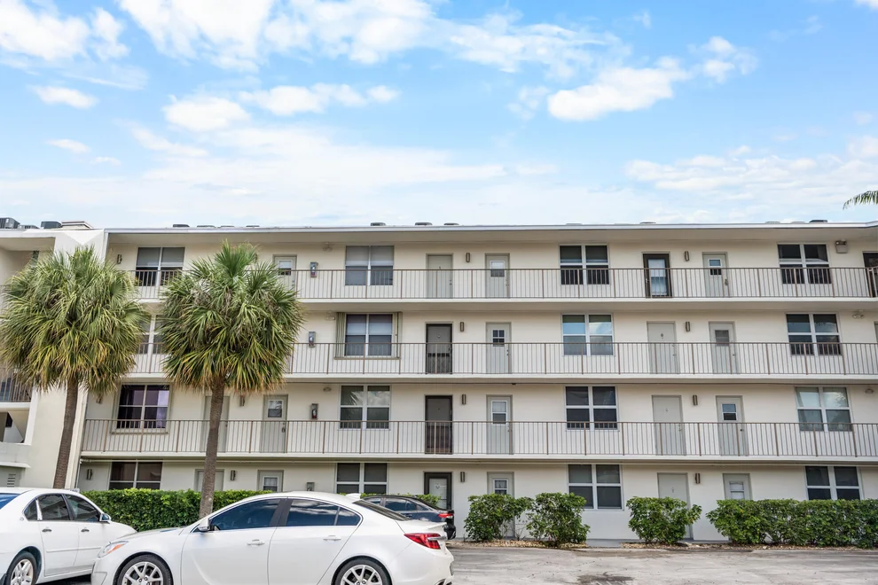 Unit for sale at 4501 NE 21 Avenue, Fort Lauderdale, FL 33308