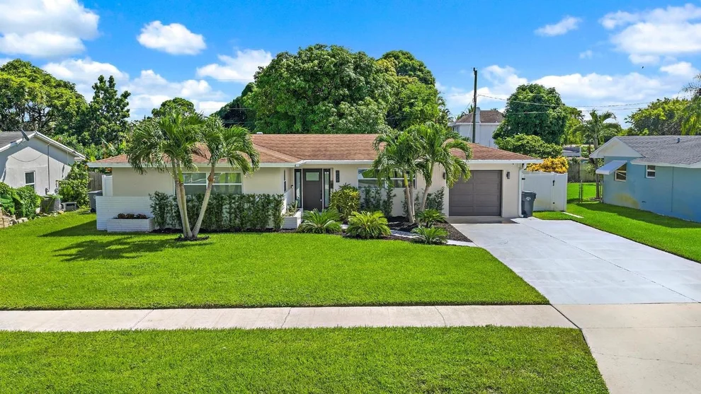 Unit for sale at 428 Hawthorne Drive, Lake Park, FL 33403