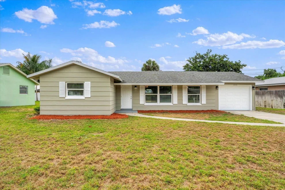 Unit for sale at 1575 29th Avenue, Vero Beach, FL 32960