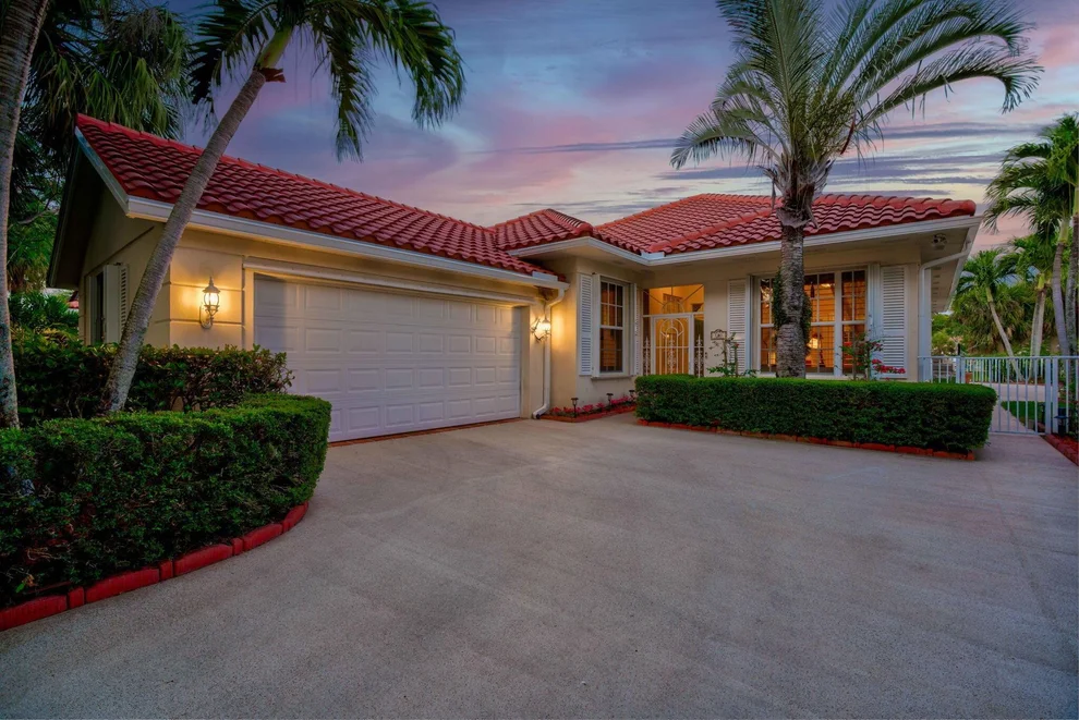 Unit for sale at 151 E Tall Oaks Circle, Palm Beach Gardens, FL 33410