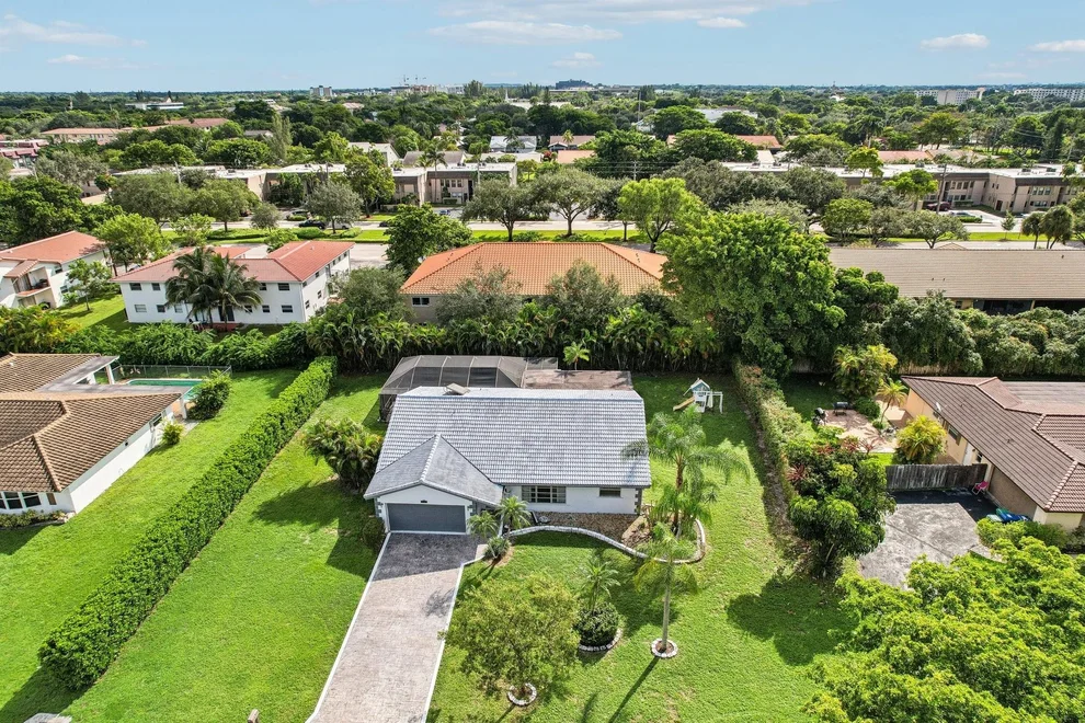 Unit for sale at 3051 NW 106th Avenue, Coral Springs, FL 33065