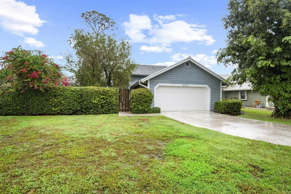 Unit for sale at 12625 Timber Ridge Circle, Wellington, FL 33414