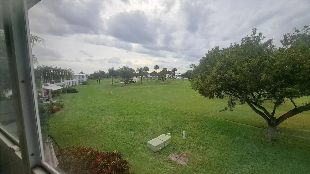 Unit for sale at 2851 E Golf, Pompano Beach, FL 33064