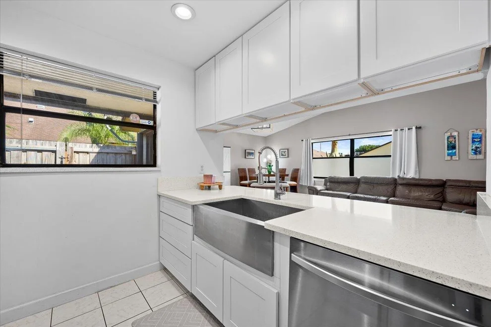 Unit for sale at 442 Springdale Circle, Palm Springs, FL 33461