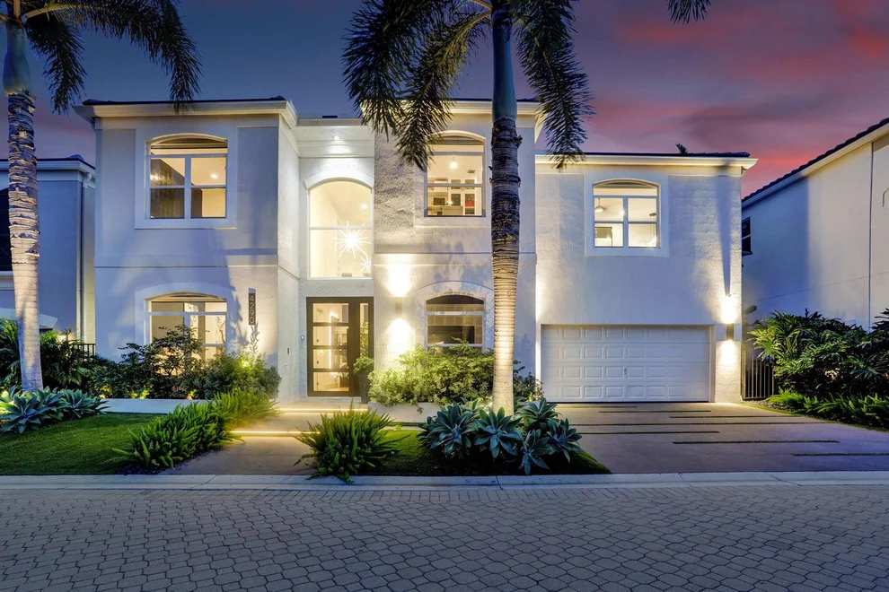 Unit for sale at 4290 NW 62nd Road, Boca Raton, FL 33496