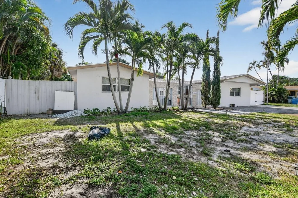 Unit for sale at 256 SW 11th Place, Boca Raton, FL 33432