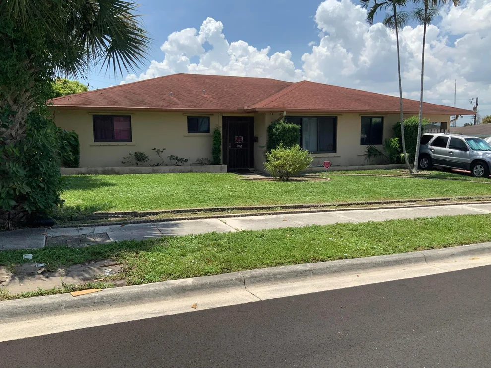 Unit for sale at 941 W 7th Street, Riviera Beach, FL 33404