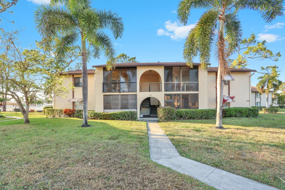 309 Knotty Pine Circle