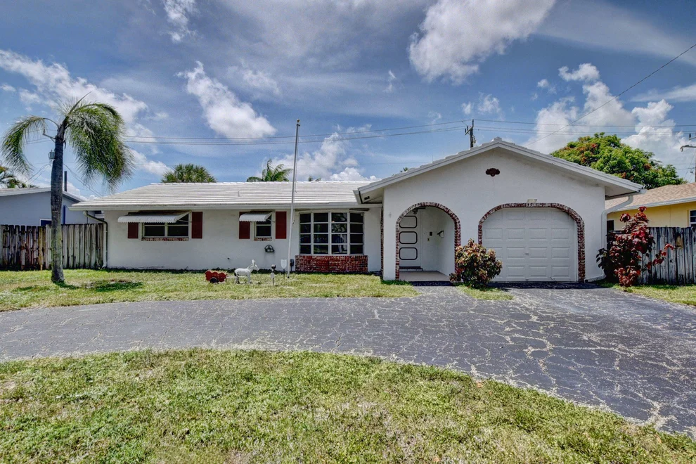 Unit for sale at 1427 SE 2nd Terrace, Deerfield Beach, FL 33441