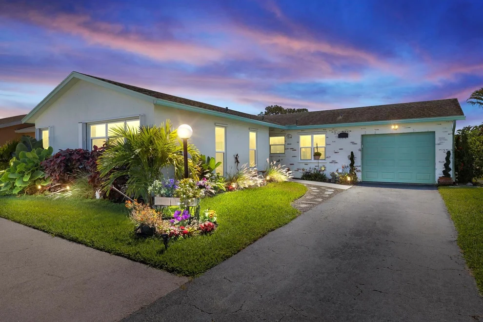 Unit for sale at 7438 Pine Park Drive S, Lake Worth, FL 33467