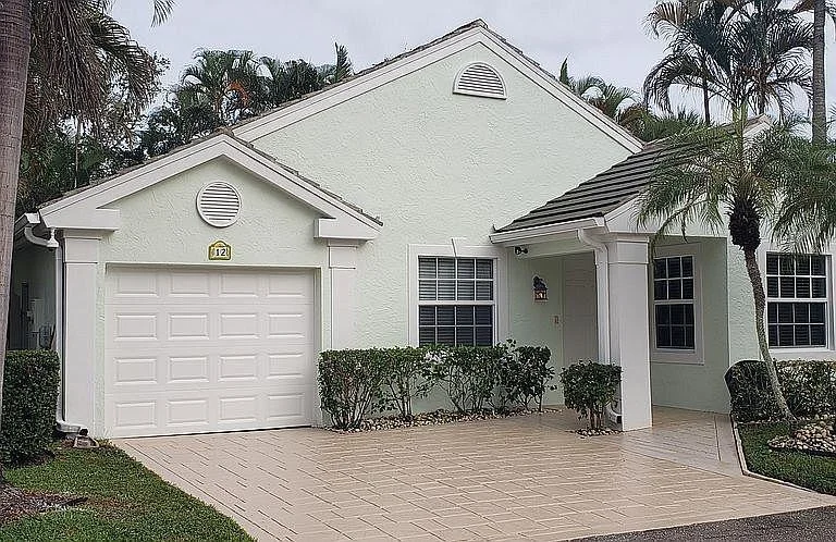 Unit for sale at 12 Admirals Court, Palm Beach Gardens, FL 33418