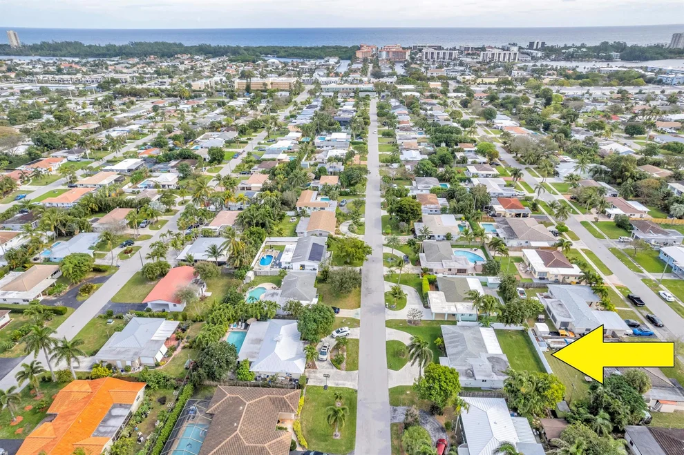 Unit for sale at 260 NE 28th Terrace, Boca Raton, FL 33431