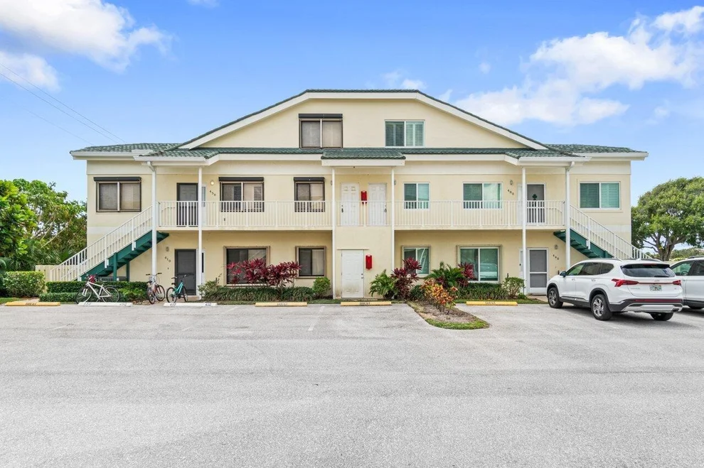 Unit for sale at 470 N Bella Vista Court N, Jupiter, FL 33477