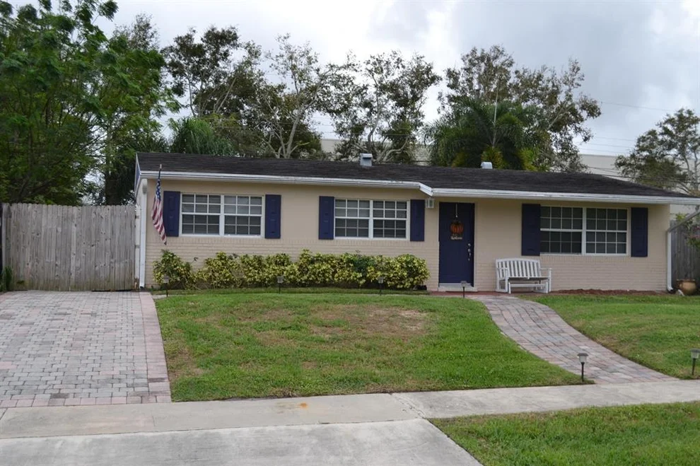 Unit for sale at 4366 Bamboo Drive, Palm Beach Gardens, FL 33410