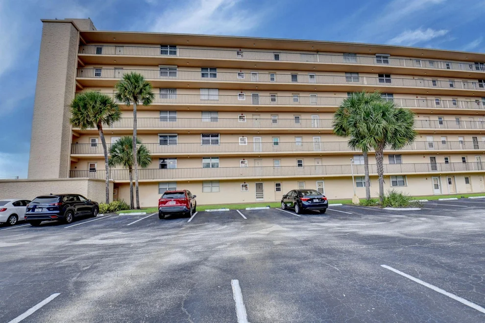 Unit for sale at 5961 NW 2nd Avenue, Boca Raton, FL 33487