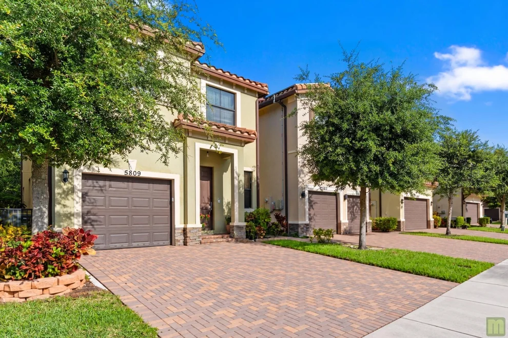 Unit for sale at 5809 NW 46th Lane, Tamarac, FL 33319