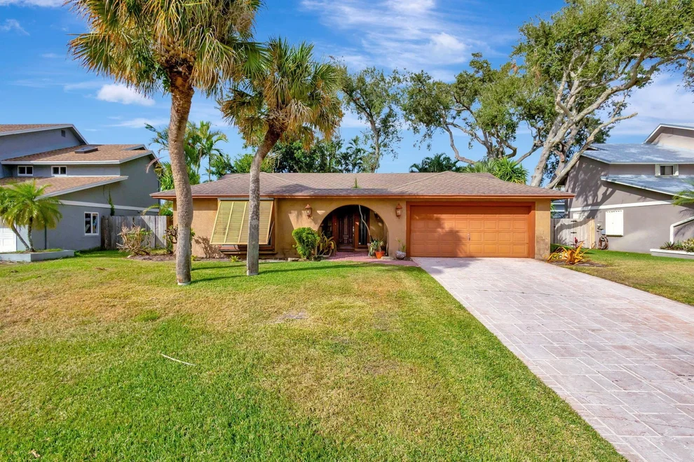 Unit for sale at 1122 Rainwood Circle, Palm Beach Gardens, FL 33410