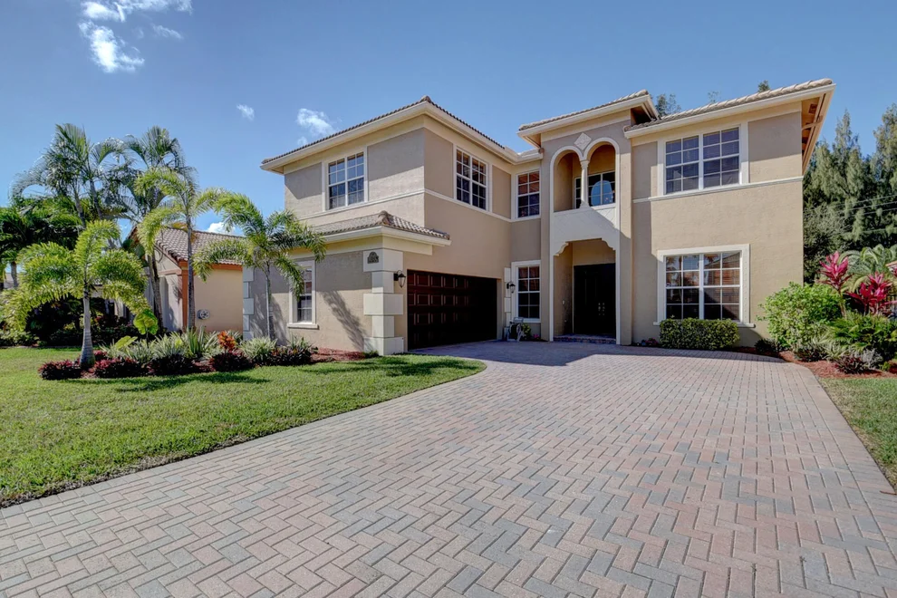 Unit for sale at 194 Bella Vista Way, Royal Palm Beach, FL 33411