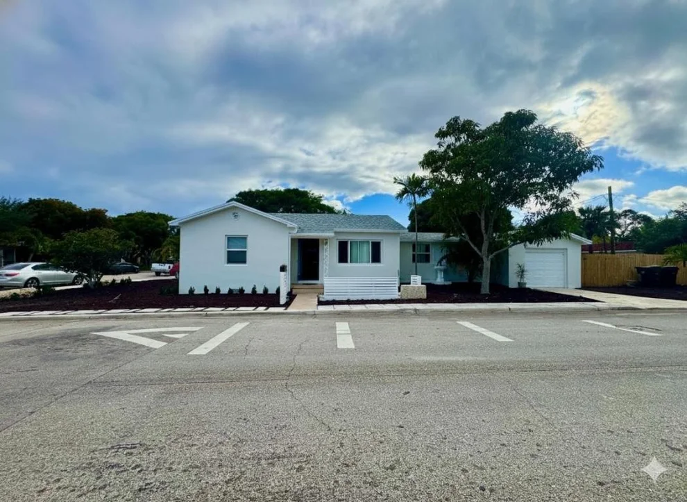 Unit for sale at 601 N 13th Avenue N, Lake Worth Beach, FL 33460