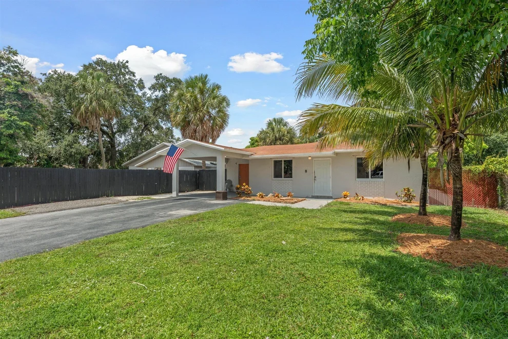 Unit for sale at 1633 SW 30th Avenue, Fort Lauderdale, FL 33312