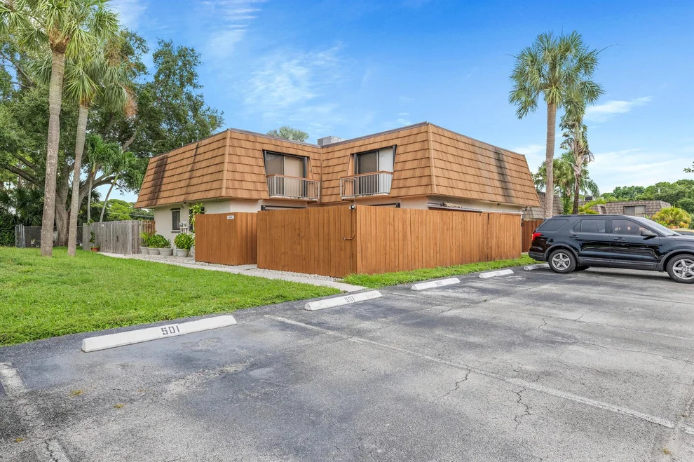 Unit for sale at 4043 Palm Bay Circle, West Palm Beach, FL 33406