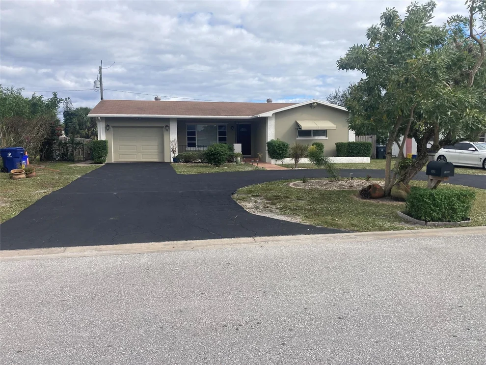Unit for sale at 4262 Foss Road, Lake Worth, FL 33461