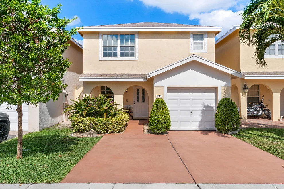 Unit for sale at 4051 Eastridge Circle, Deerfield Beach, FL 33064