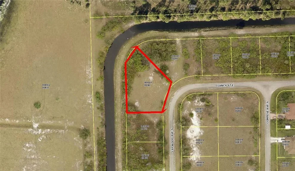 Unit for sale at 370 Caywood Avenue, Lehigh Acres, FL 33974