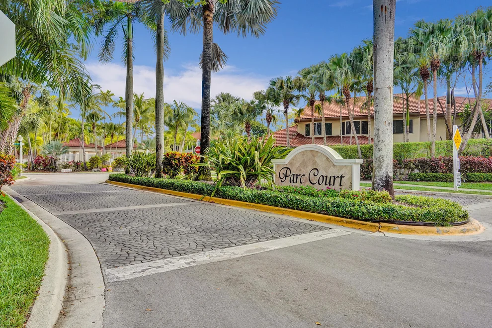 Unit for sale at 965 NW 93rd Avenue, Plantation, FL 33324