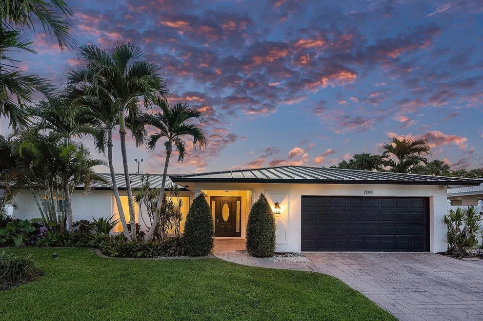 Unit for sale at 7001 NE 7th Avenue, Boca Raton, FL 33487