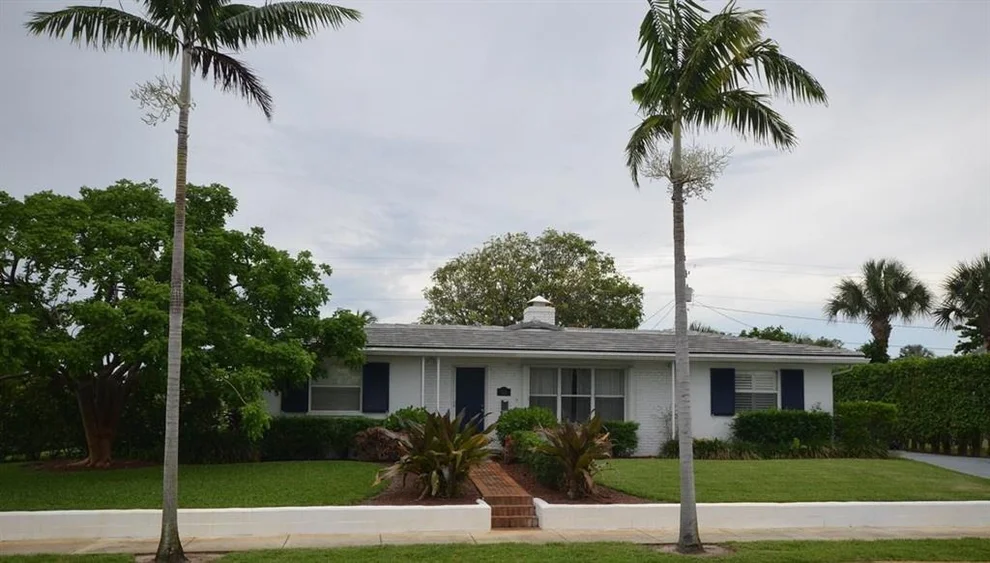 Unit for sale at 320 Nathan Hale Road, West Palm Beach, FL 33405