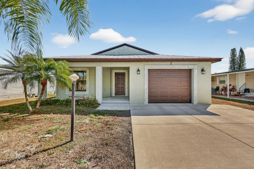 Unit for sale at 7 Aragon Lane, Port St Lucie, FL 34952