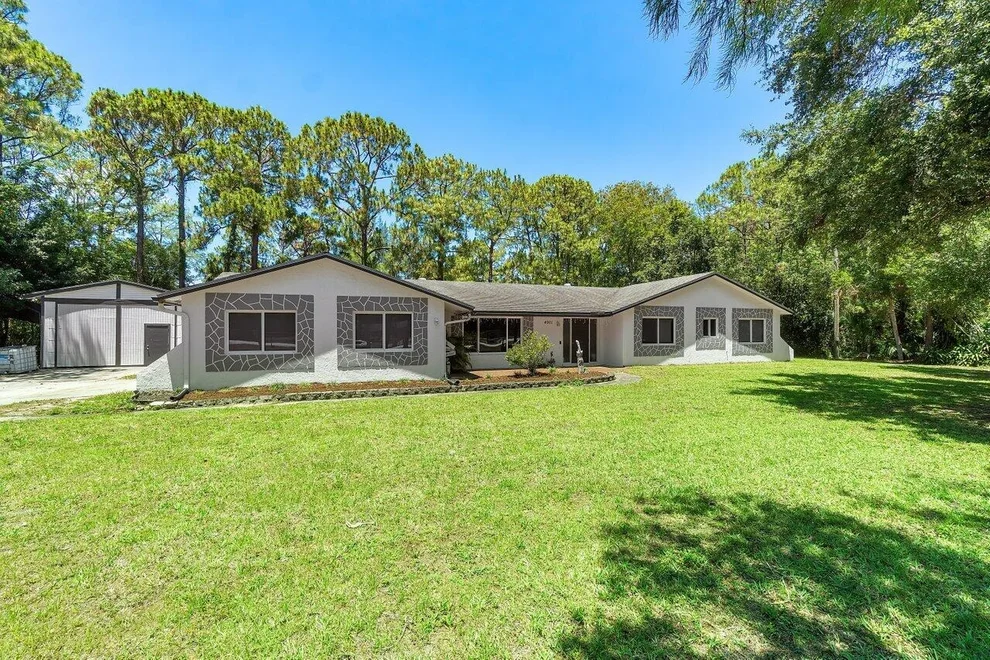 Unit for sale at 4901 129th Avenue N, The Acreage, FL 33411