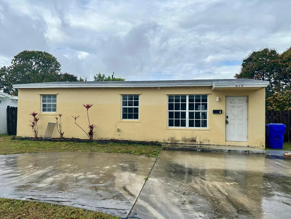Unit for sale at 810 N 69th Avenue, Hollywood, FL 33024