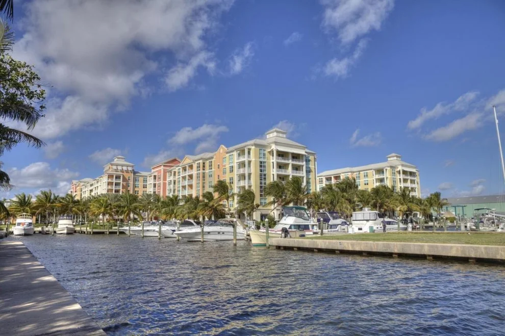 Unit for sale at 806 E Windward Way, Lantana, FL 33462