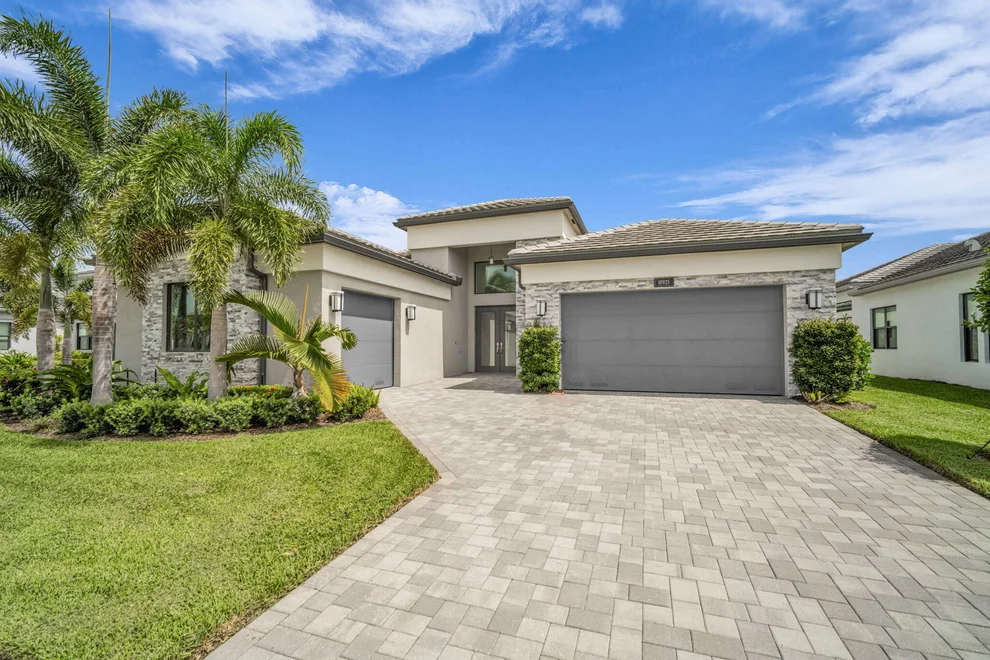 Unit for sale at 10925 Glen Orchard Lane, Boynton Beach, FL 33473