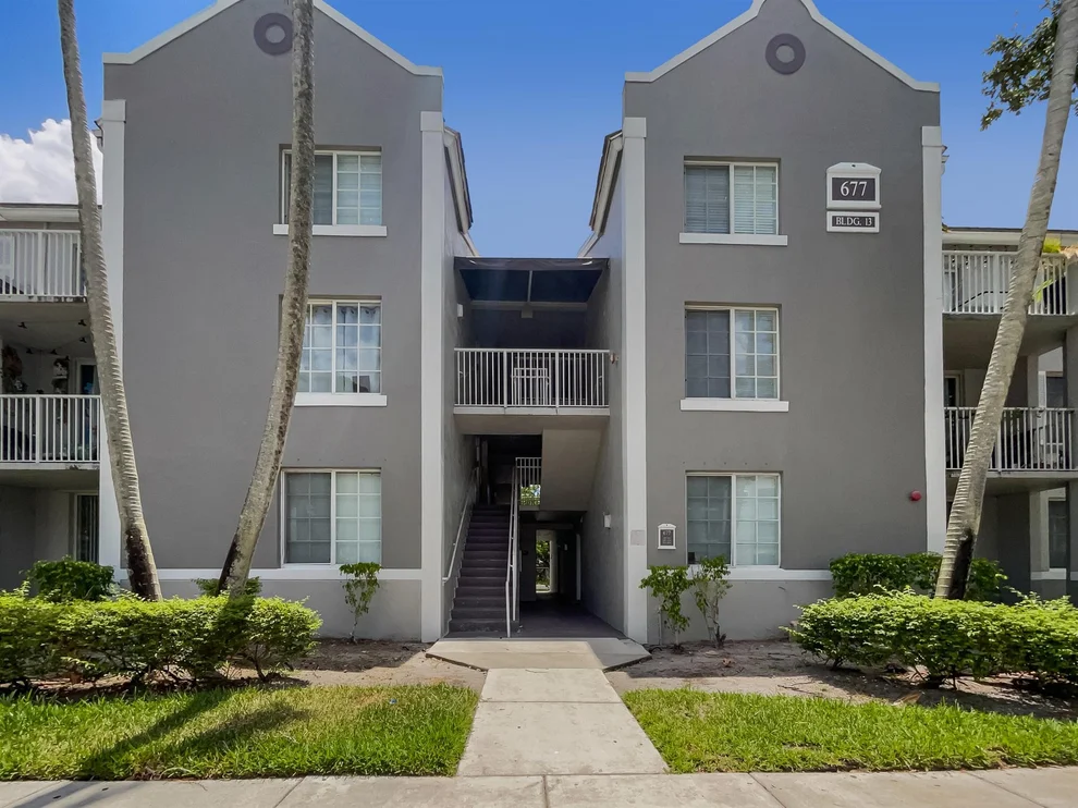 Unit for sale at 677 SW 111th Avenue, Pembroke Pines, FL 33025
