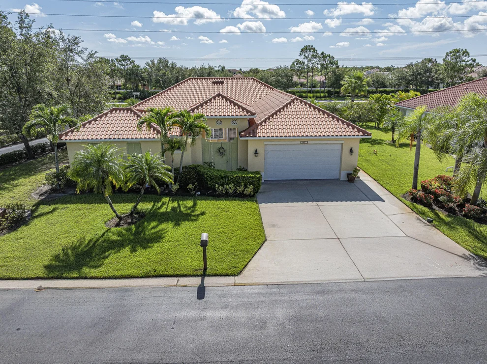 Unit for sale at 5837 Pine Ridge Circle, Vero Beach, FL 32967