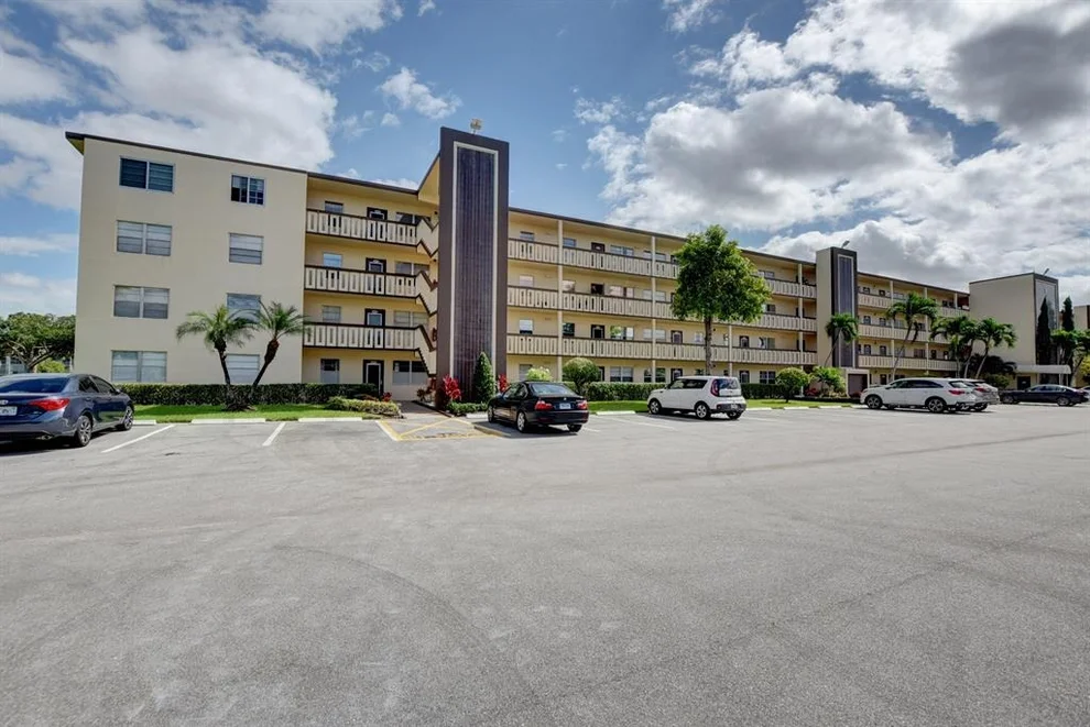 Unit for sale at 4096 Wolverton E, Boca Raton, FL 33434