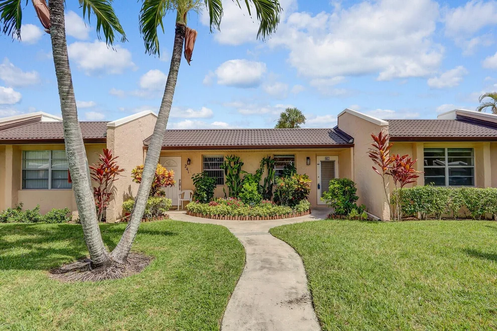 Unit for sale at 239 Lake Meryl Drive, West Palm Beach, FL 33411