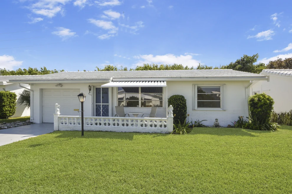 Unit for sale at 600 SW 8th Place, Boynton Beach, FL 33426