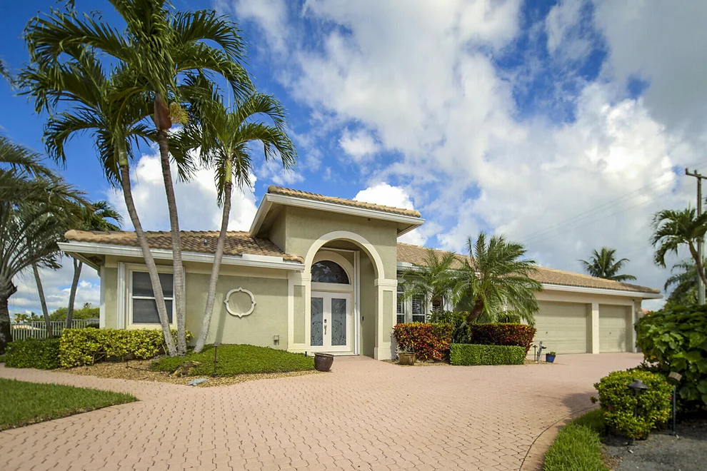Unit for sale at 9525 Cross Creek Drive, Boynton Beach, FL 33436