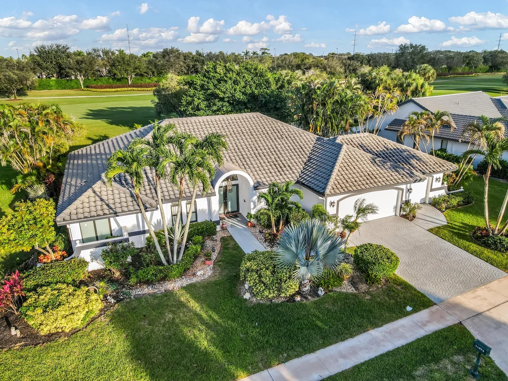 Unit for sale at 11374 Boca Woods Lane, Boca Raton, FL 33428